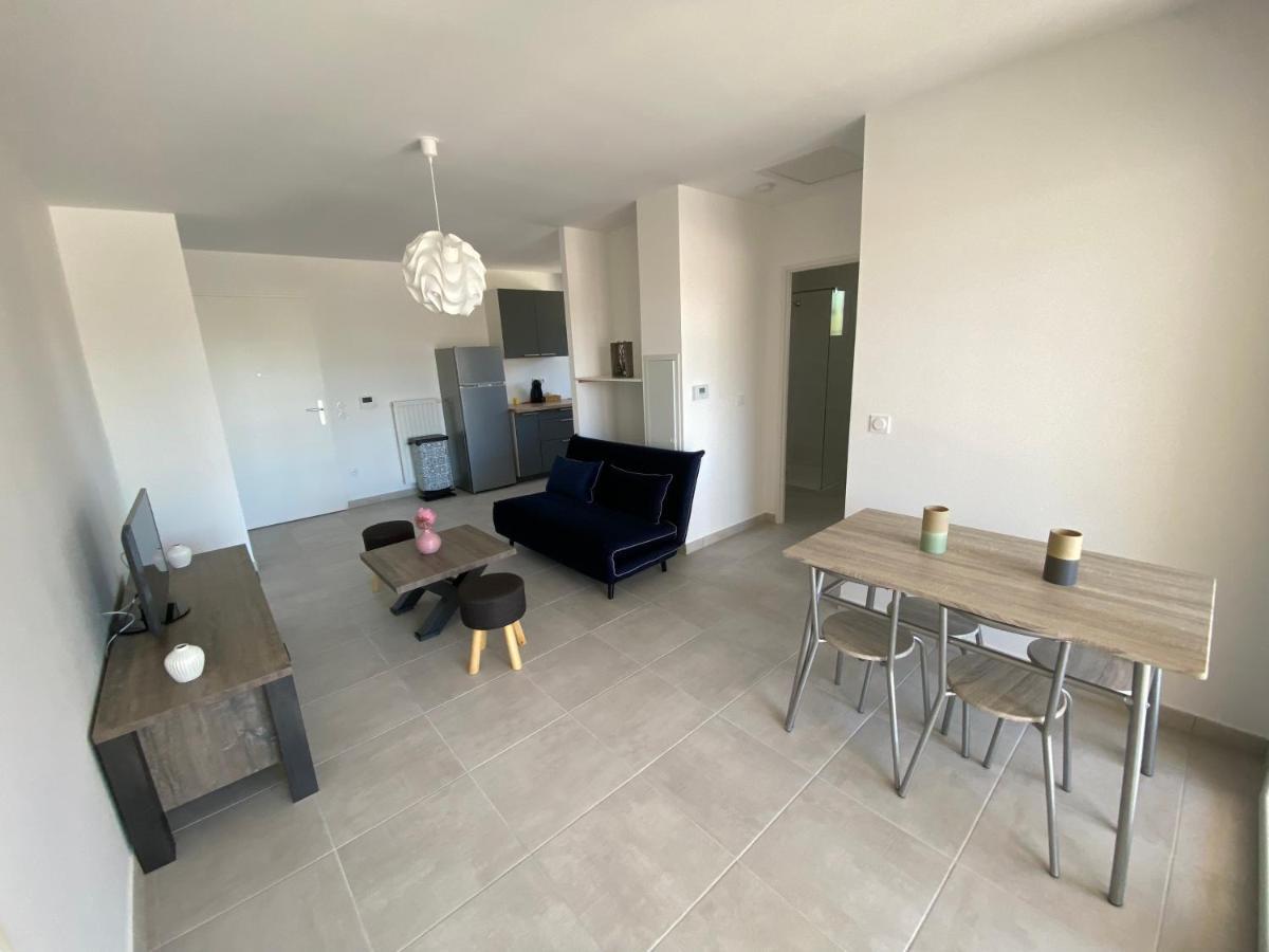 Appartement Isle Sur La Sorgue リル・シュル・ラ・ソルギュ エクステリア 写真